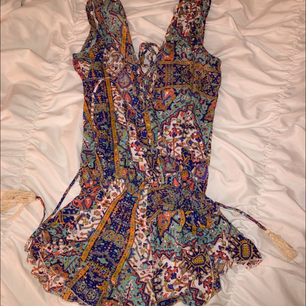 Multi Colored Patterned Romper - Picture 3 of 3